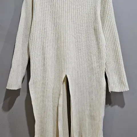 [ 1+1 ] 아이보리 골지 니트 F