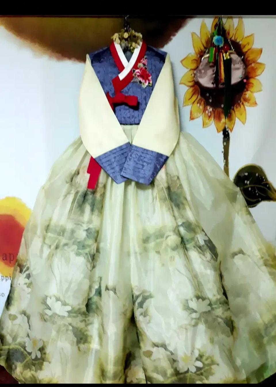 새제품 꽃무늬 여성한복 퓨전한복