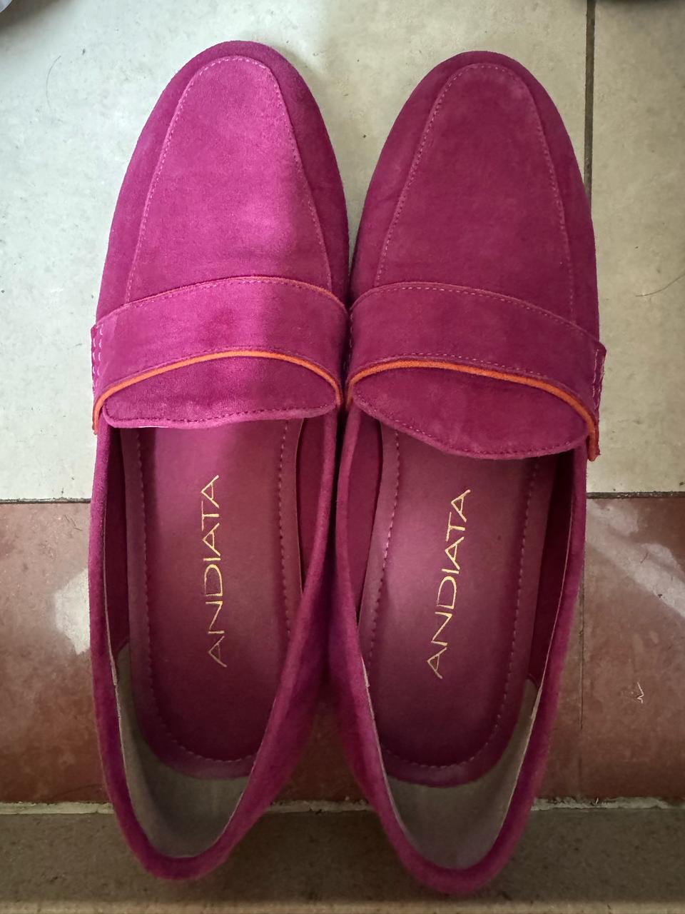 안디아타 핑크 스웨이드 구두 단화 로퍼 235
