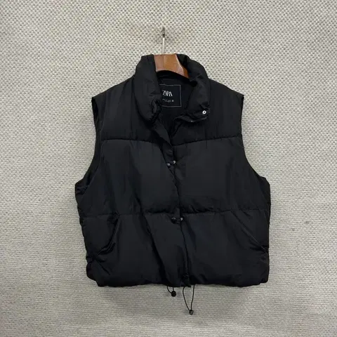 자라 ZARA 캐주얼 패딩 조끼 베스트 M M07385