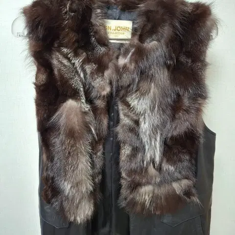 여성가죽배색 밍크조끼66