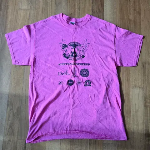 배틀 오브 더 배지 티셔츠