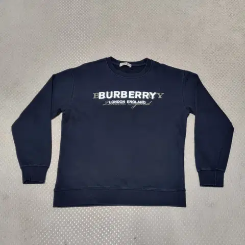 (M) 버버리 맨투맨 긴팔티