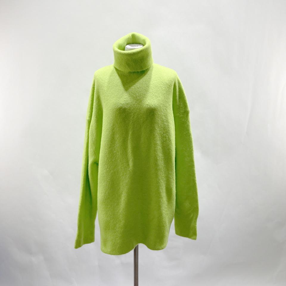 자라 루즈핏 오버핏 여성목폴라니트 M 영구제