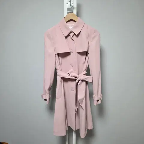 라인 핑크색 트렌치 코트 허리 벨트 스타일