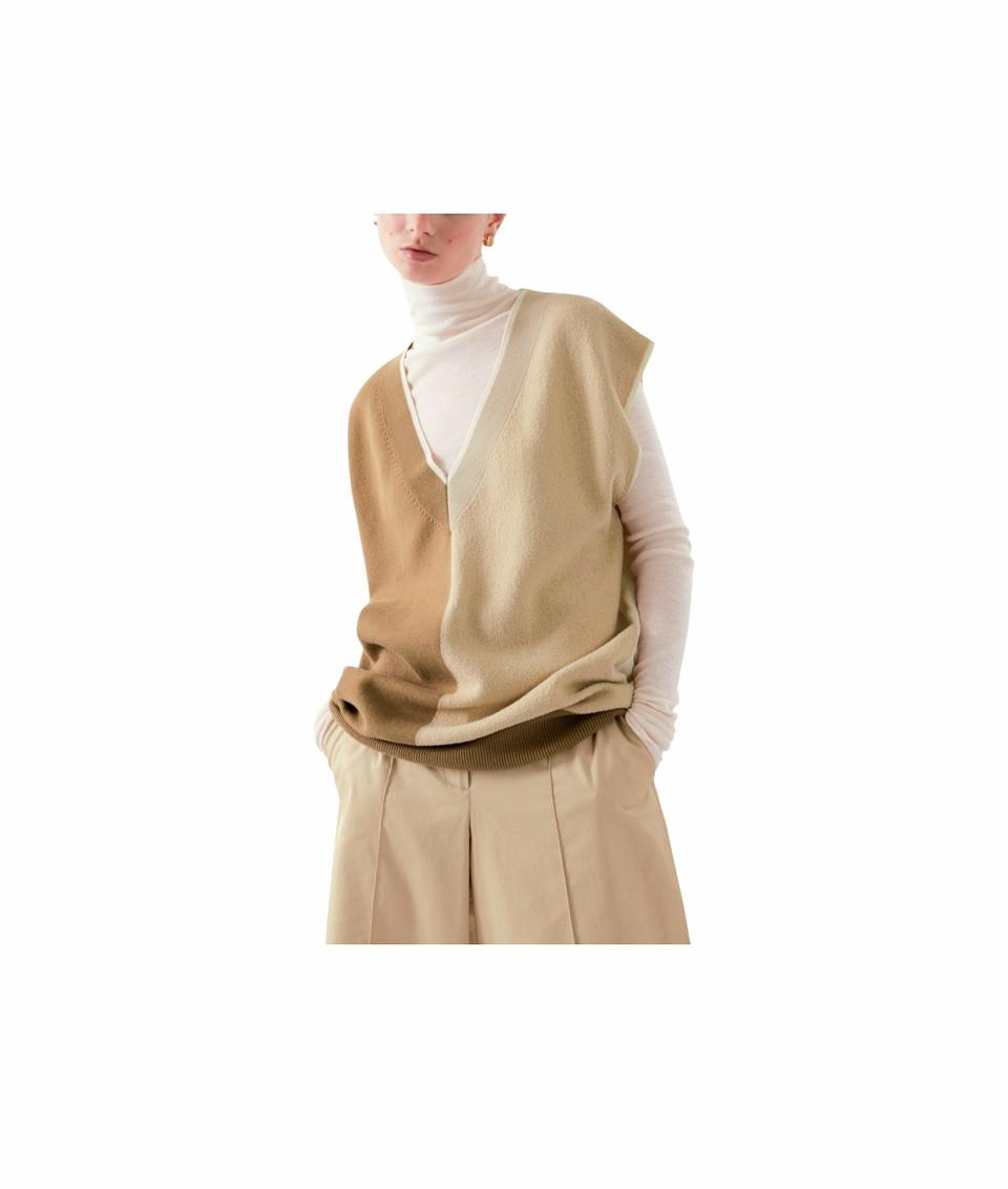 새상품)  코스 브이넥 컬러블럭 베스트