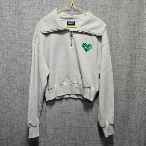 널디 여성 반집업 크롭 맨투맨 s