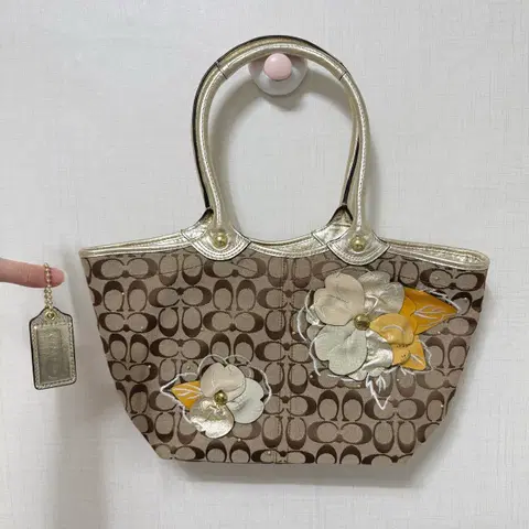 코치 플라워 숄더백 시그니처 로고 샴페인 골드 토트백 가방 +키링