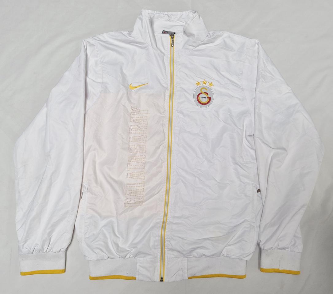 갈라타사라이 트레이닝 상의 팝니다