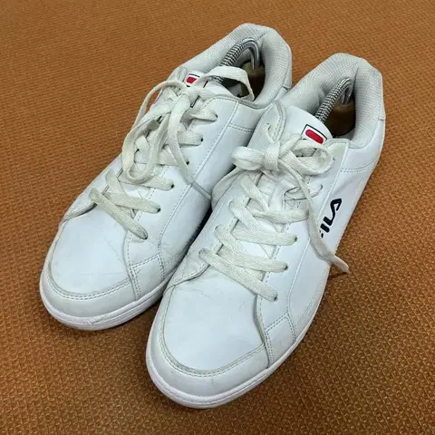 필라 캐주얼 스니커즈 운동화 260 G08120