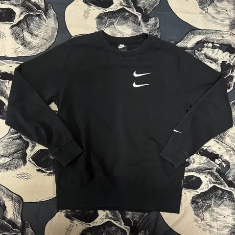 나이키 더블스우시 맨투맨 L사이즈