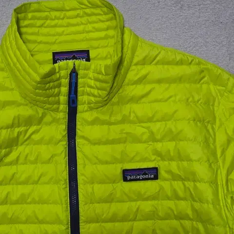 Patagonia 파타고니아 다운 경량 패딩 M