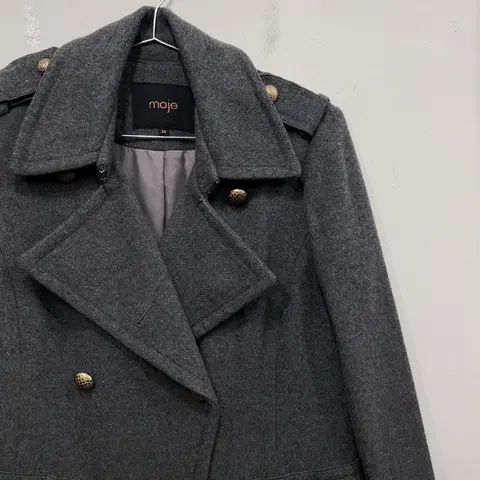 마쥬 넥후크 금장 울모직 더블버튼 롱코트