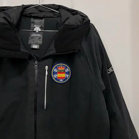 데상트 덕다운 RFEDI 스페인 무광 후드패딩