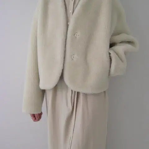 컬럼 리얼 양가죽 양모 무스탕