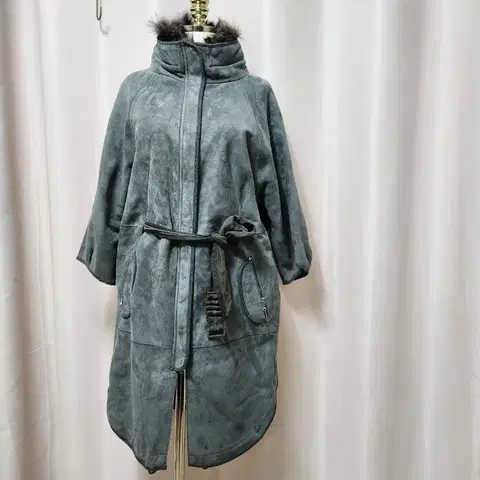 브루넬로 쿠치넬리무스탕코트