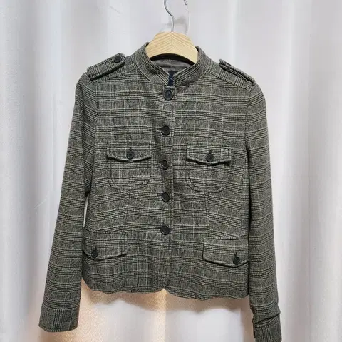 바나나 니퍼블릭 체크무늬 반버튼 숏 자켓