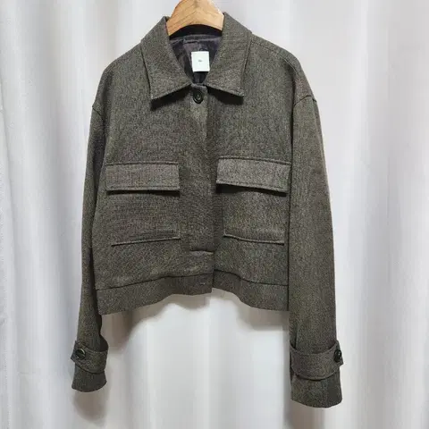 미착용급 Hier 헤링본 울(100%)크롭 자켓