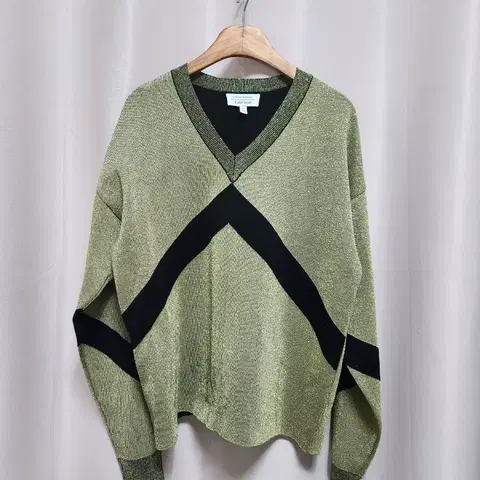 & Other Stories 금사 브이넥 니트