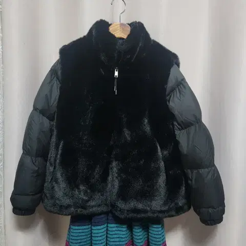 MAGJAY블랙 퍼 패딩 점퍼(소매오리솜털)