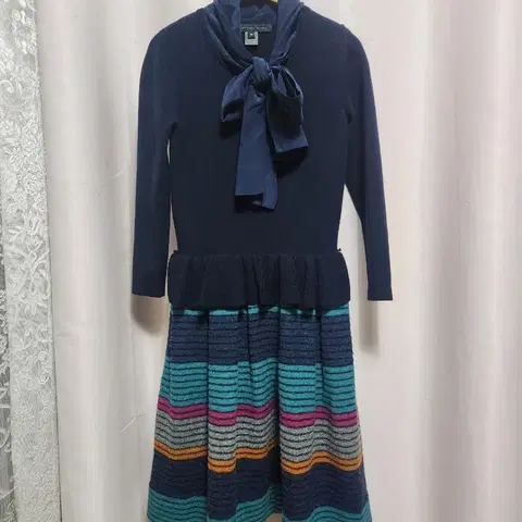 마크제이콥스 리본 니트 원피스