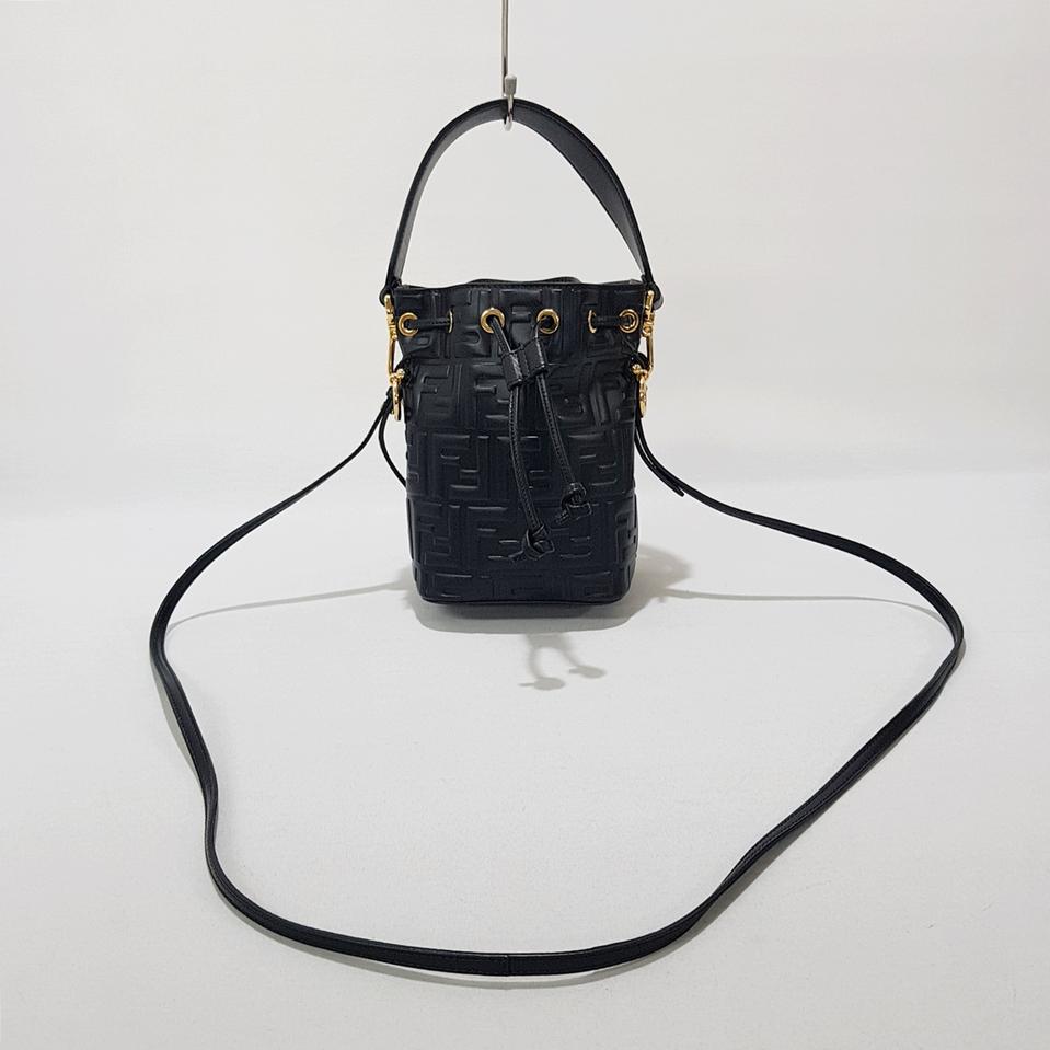 정품) 펜디 몬트레조 미니 버킷백 8BS010