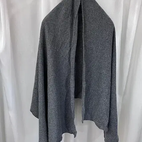 Beauty & Youth 머플러