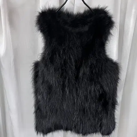 ANA CAPRI 라쿤 베스트