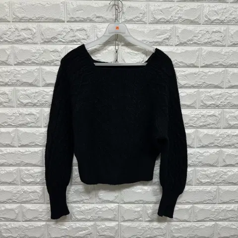 ㅍ243 스퀘어넥 니트티셔츠