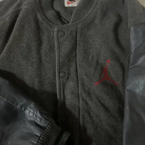 나이키 삼나스포츠 점프맨 가죽 바시티 xl