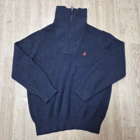 비버리힐즈폴로클럽 모직 하이넥 반집업 니트