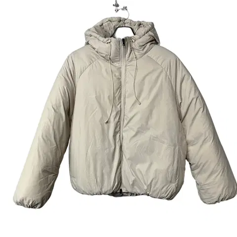 L 피지컬에듀케이션 베이지 후드 봄버 점퍼