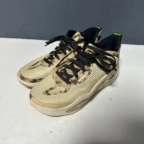 235 나이키 조던 테이텀1 스니커즈