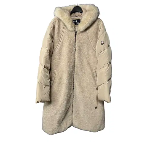 95 와이드앵글 여성 베이지 구스다운 패딩 코트