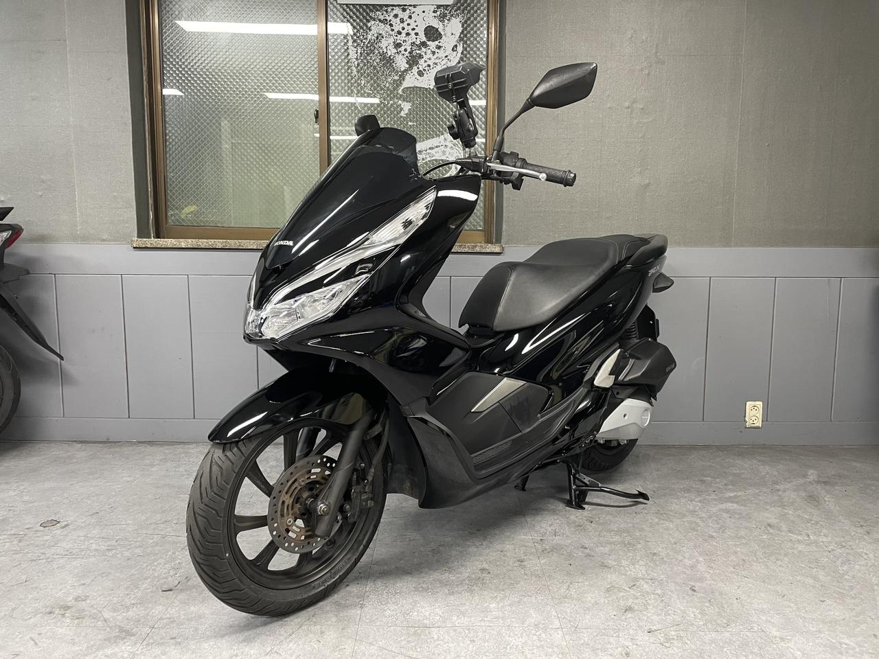 혼다 "더뉴PCX125" 20년식 특A급매물! 스쿠터오토바이