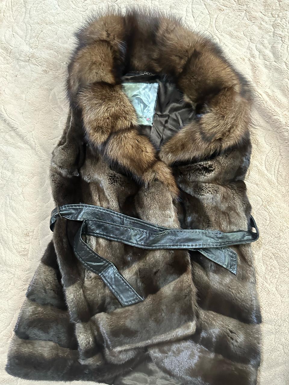 컨디션 좋은 (안토니오 디도네 / ITALY) 천연 밍크 판매합니다