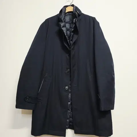 헤지스 네이비 퀼팅구스패딩 안감 코트