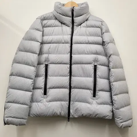 아디다스 프리미엄 구스 다운 패딩