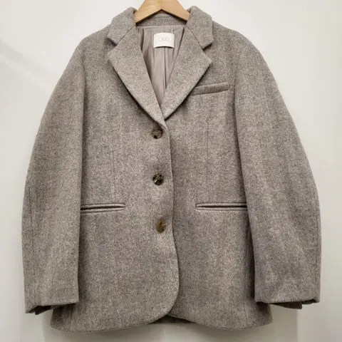 오르 입체적인 울 자켓 새상품