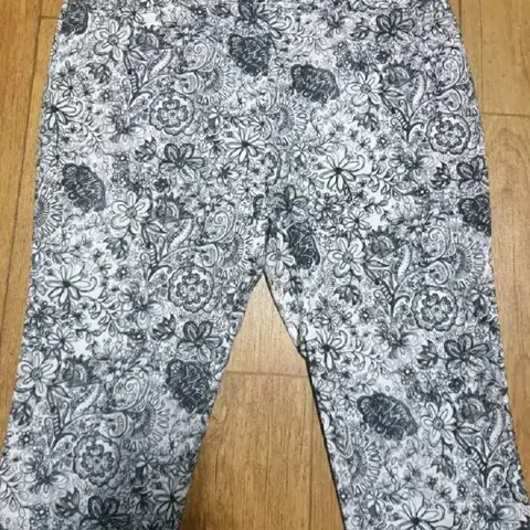 루이까스텔 골프 바지 30인치 입니다