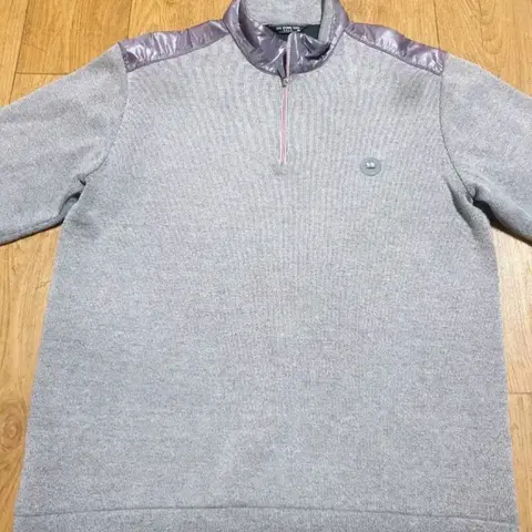 1181 이동수 골프 긴팔 반집업 105 사이즈입니다