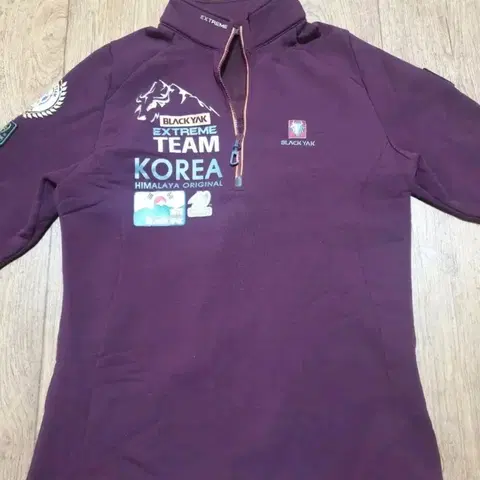 1220 블랙야크 익스트림 반집업 90 사이즈입니다