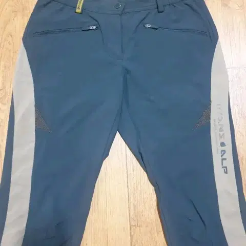 라푸마 아웃도어 바지 27인치 입니다