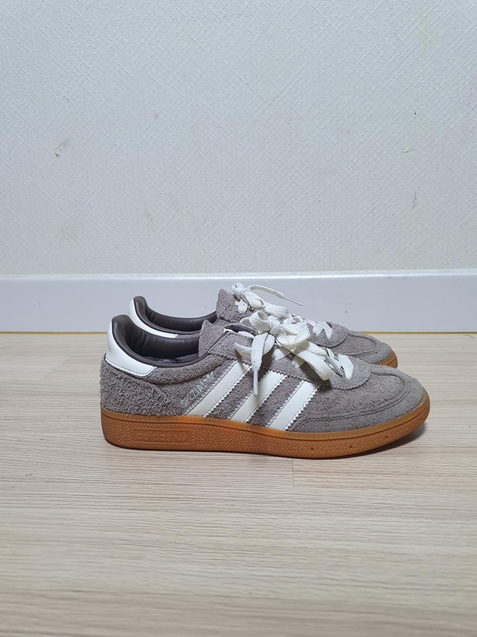 아디다스 스페지알 스웨이드 스니커즈 245