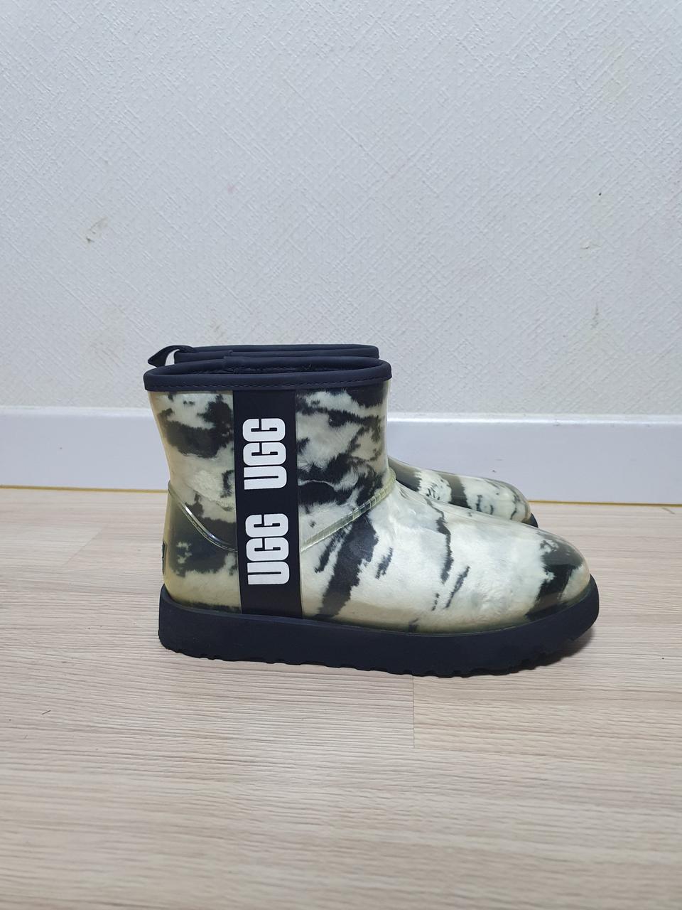 UGG 어그 클래식 부츠 240