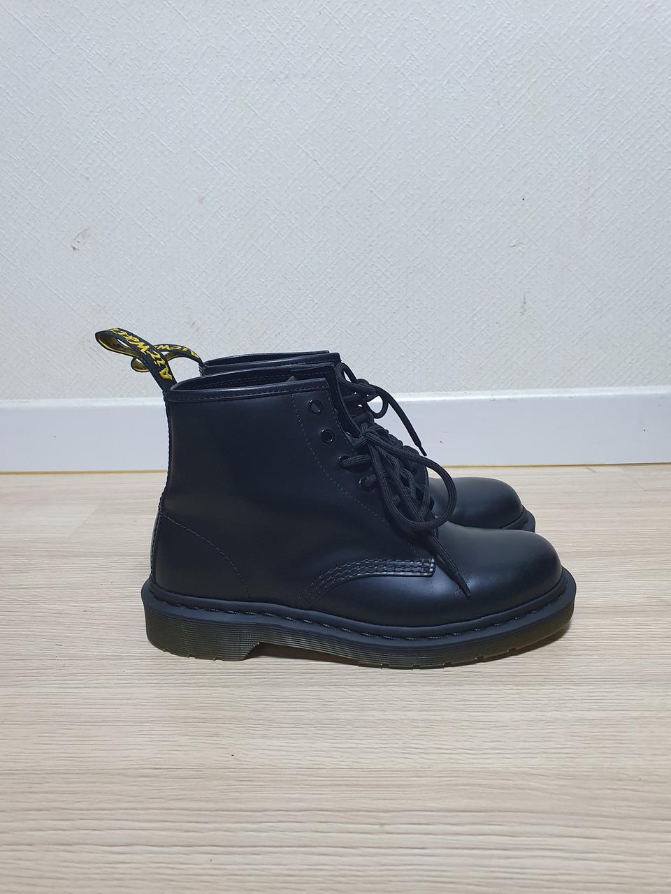 닥터마틴 워커 250