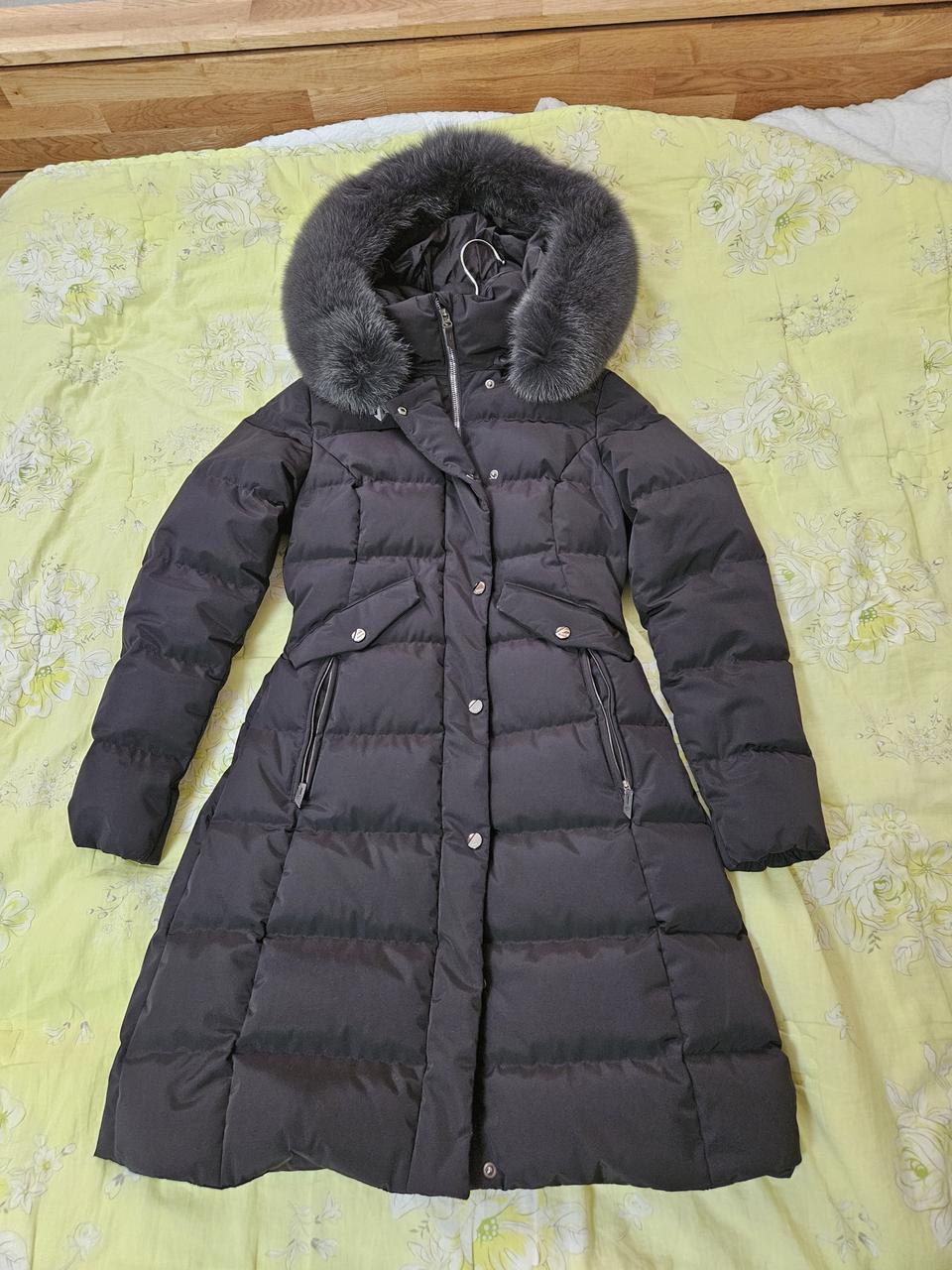 데상트 여성 폭스퍼 롱다운자켓팔아요 (85)택가799000원 ,거의새것