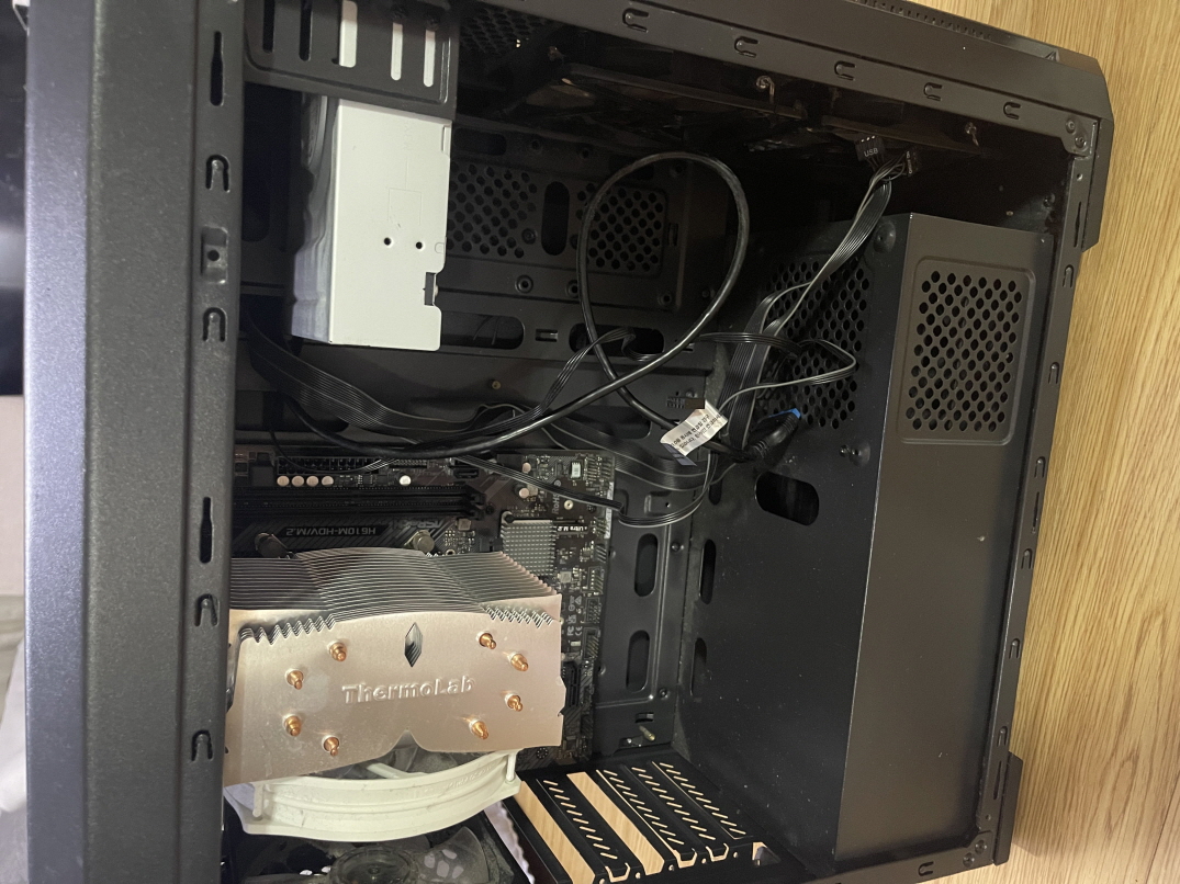  I5 12400f  ASRock H610M m.2 d4  쿨러 케이스