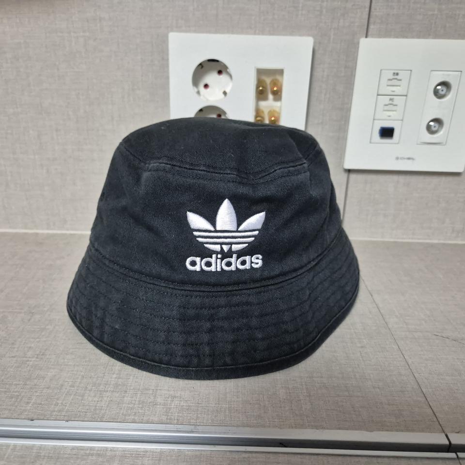 57)아디다스  여성 트레포일 버킷햇 AJ8995