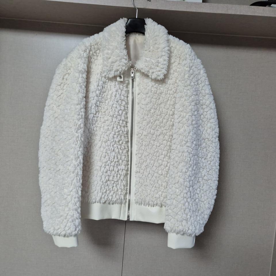 프리)AINNSTORY 뽀글이 퍼 아우터 점퍼